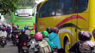 Body Bus Kekinian Di Sekitar Terminal Tirtonadi | Solo, Jawa Tengah