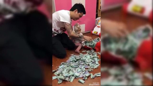 Ông bố đập heo nuôi 5 năm mừng sinh nhật con gái, dân mạng ngẩn ngơ đếm tiền