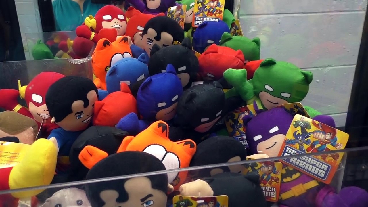 Batman Rainbow - Claw Machine Wins