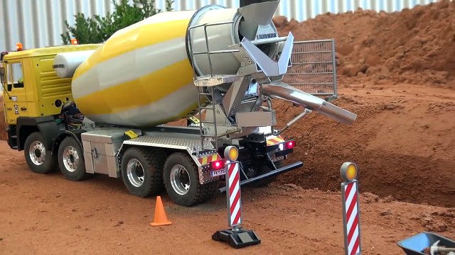 REAL RC CONCRETE Mixer! Liebherr! Rc Truck Action! Rc Wheel Loader! CAT! Construction-World!
