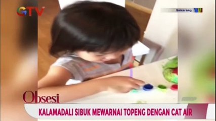Lucunya Kala Madali Selfie dengan Handphone Mainan