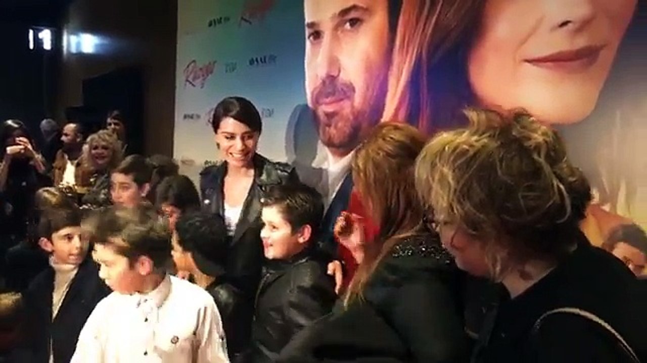 #Rüzgar filminin Koruncuk Vakfı yararına gerçekleşen özel gösteriminden canlı yayındayız