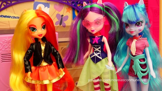 Juguetes de MLP Equestria Girls Sunset Shimmer quiere volver con Flash Sentry y él quiere a Twilight