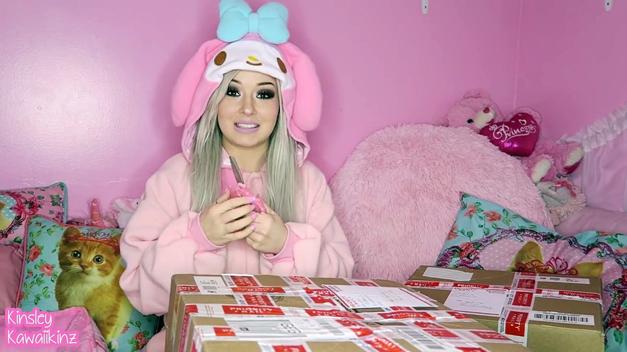 Kinsley Fursuit Unboxing!