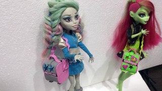 Как сделать сумку для кукол. How to make a bag for dolls Monster High