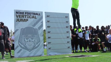 Le mec vole en sautant !!