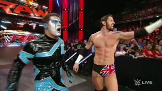 Arrows Stephen Amell Attacks Stardust On WWE Monday Night RAW