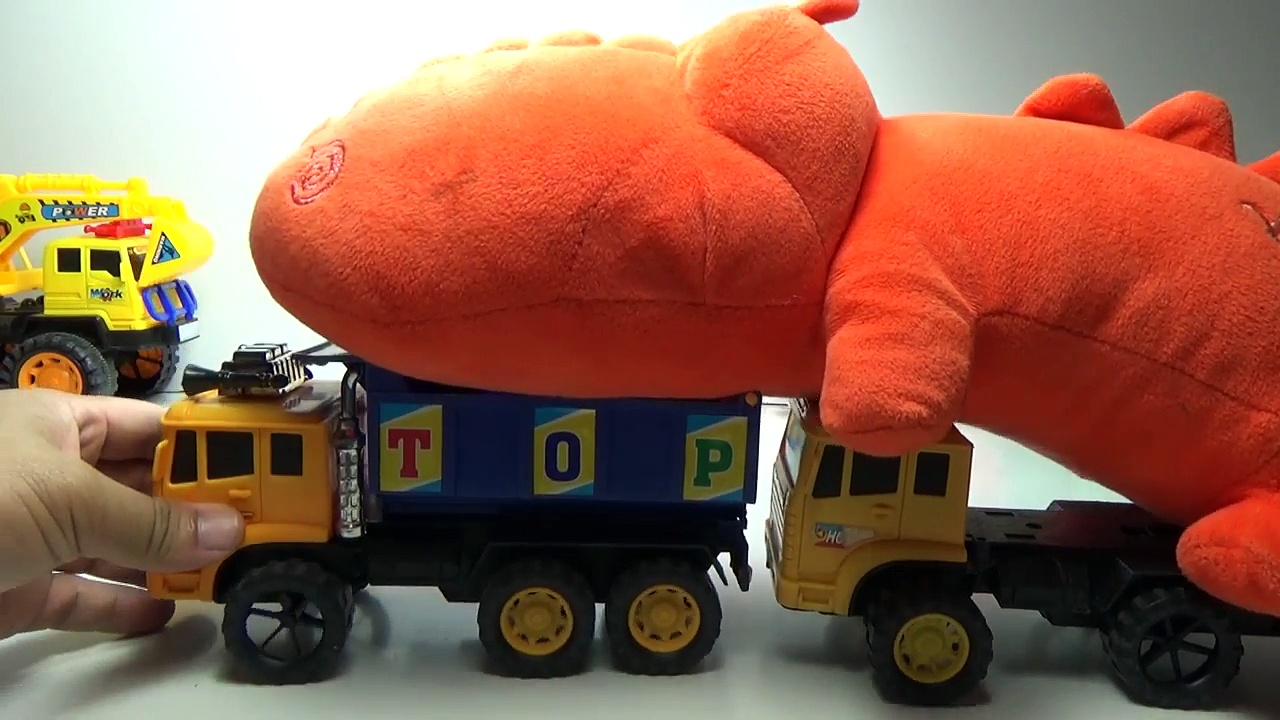 Baby Studio – trucks transport huge dinosaur | trucks toy