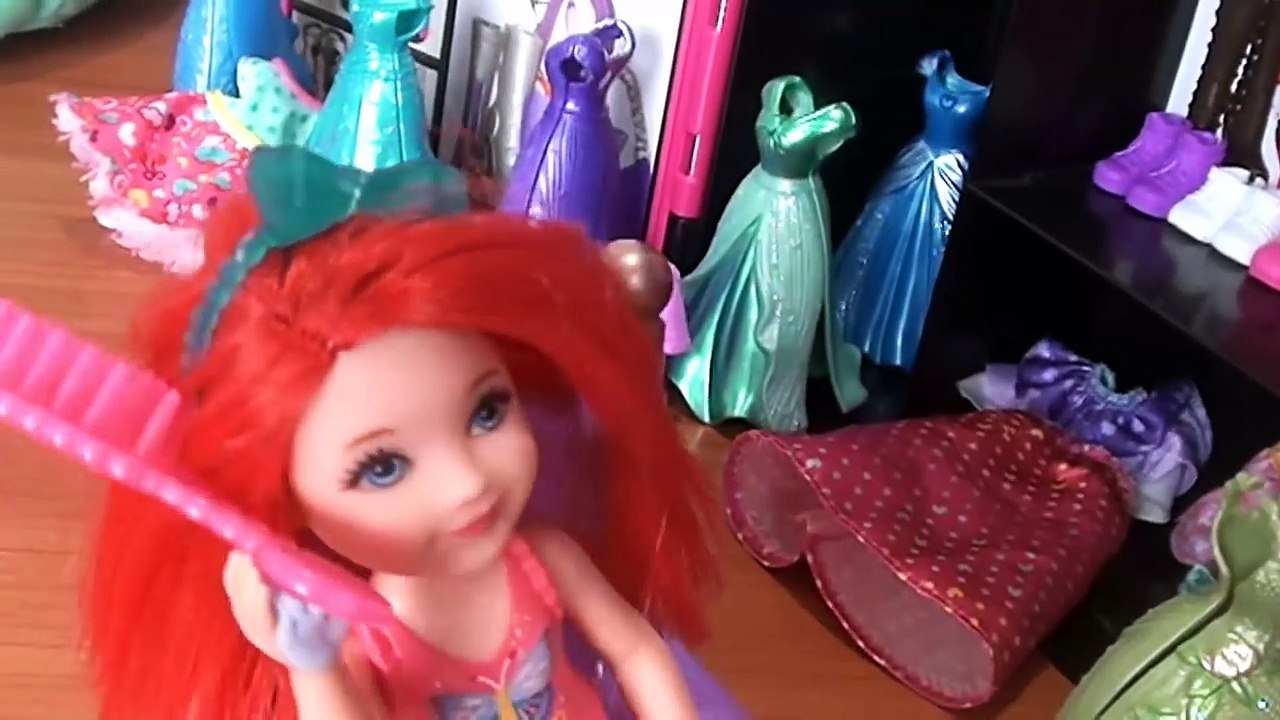 Chelsea Gets a New Bed! Grace Babysits Flying New Dreamboat Barbie Dreamtopia Dolls Toys In Action