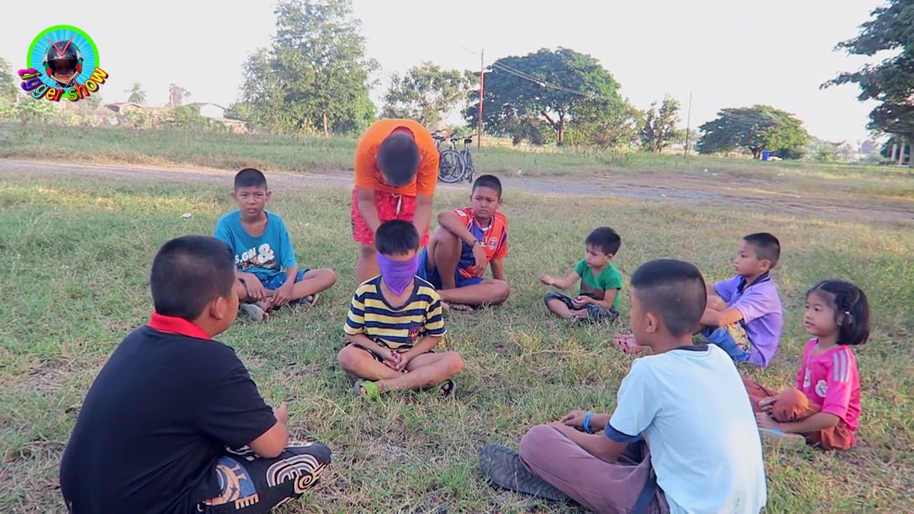 ปิดตาหาคน ทายซิใครเอ่ย??? I ทิกเกอร์จอมป่วน Tigger show EP.239