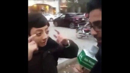 Ce qu'il peut faire avec ses yeux va vous donner des cauchemars