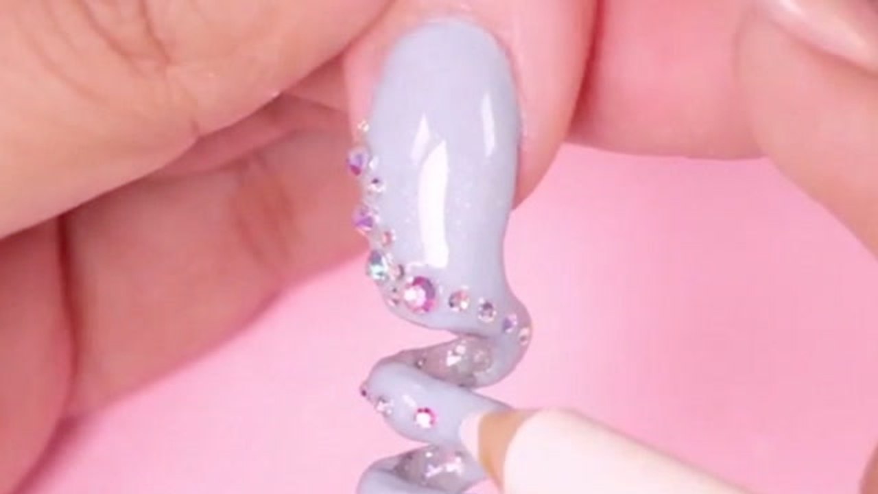 Corkscrew Nails For The Win