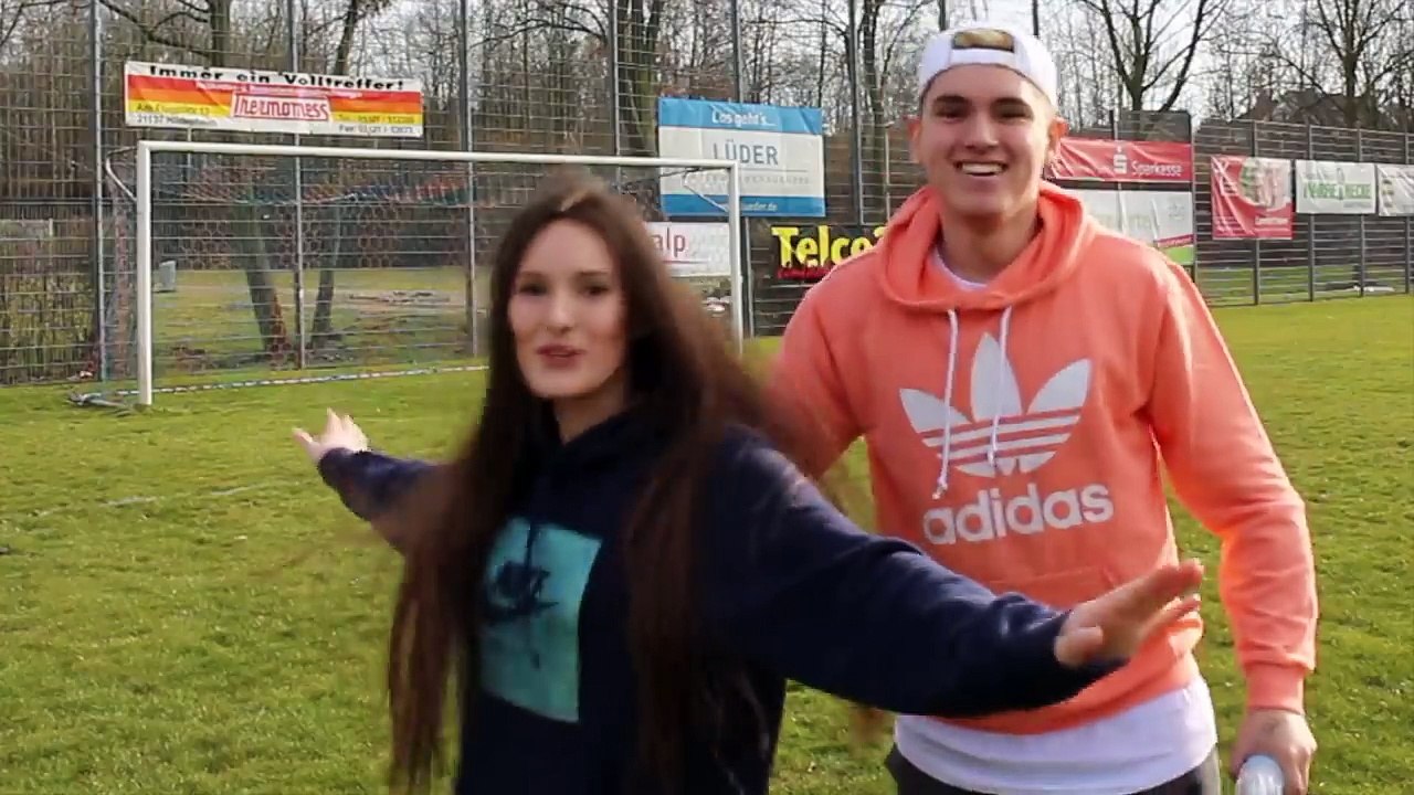 FUßBALL CHALLENGE MIT MEINER SCHWESTER !!! | +BESTRAFUNG | Miguel Pablo
