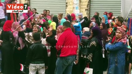 أهالى المرج يحتفلون بالعرس الديمقراطى أمام اللجان الانتخابية