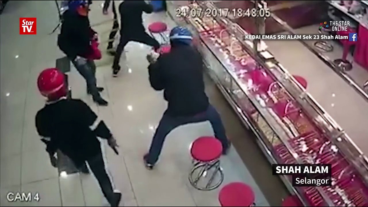 Gold shop heist foiled by resistant display counters