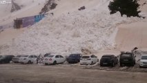 Spectaculaire : une avalanche engloutit un parking