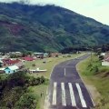 Voici l'aéroport de Kiwirok en Papouasie... Pas sur qu'un A380 puisse atterrir