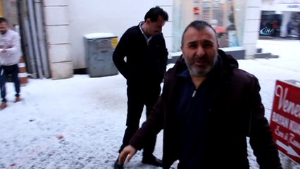 Edirne’yi dolu yağışı vurdu... TEM’de tırlar mahsur kaldı