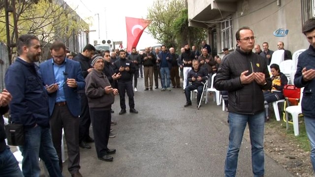 Şehit Uzman Çavuş Samet Tokur’un İstanbul’daki baba ocağına ateş düştü