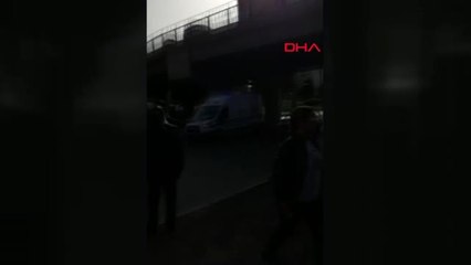 Adana Otomobil Köprüden Düştü, 2 Kişi Yaralandı