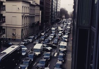 Taxis Block Major Streets in Brussels in Transport Dispute