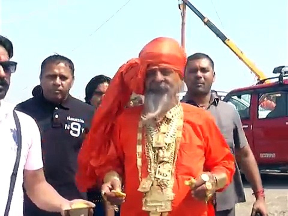 Golden Baba- The Man Of Gold - kumbh mela 2016