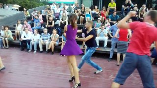 Public russian dance - Hustle
