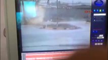 İzmir Otomobille Kamyonet Çarpıştı 3 Ölü, 1 Yaralı
