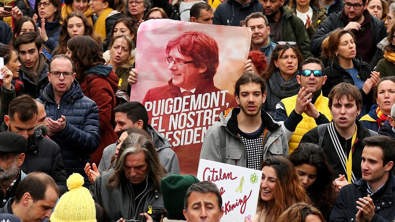 Puigdemont: Auslieferung für Hochverrat?