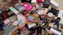 DECLUTTERING, REORGANISING   GIVING AWAY MY MAKEUP COLLECTION!