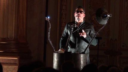 Joey Starr met la fièvre à l'Assemblée nationale avec son "Eloquence"