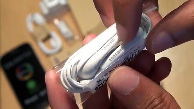 Samsung Galaxy S4 IV BLACK MIST Edition UNBOXING / First Look / Setup