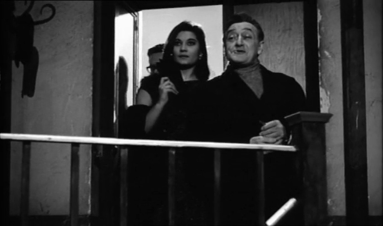 Totò Peppino e la Dolce Vita (Film Completo -secondo tempo)