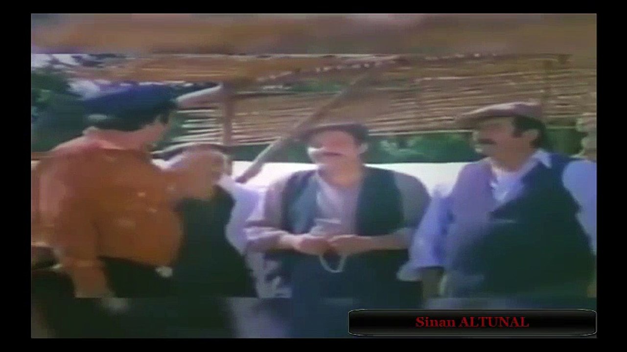 Türk Sinemasının Gelmiş Geçmiş En iyi Komedi Oyuncusu Kemal Sunal`ın En Komik Efsane Sahneleri