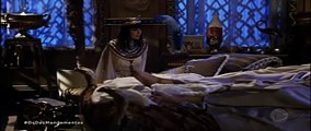 Os dez mandamentos (Capítulo Completo do dia 27/03/18) Nefertari implora pra Ramsés deixar os escravos partirem mas ele confia na proteção dos seus deuses e promove um culto, mas mal sabe ele que não será por uma rebelião que os primogênitos do Egito