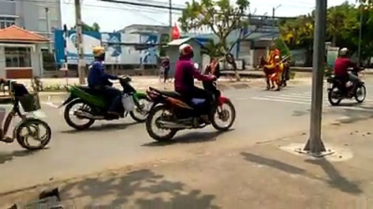 Trào lưu tái hiện màn "thỉnh kinh" của thầy trò Đường Tăng