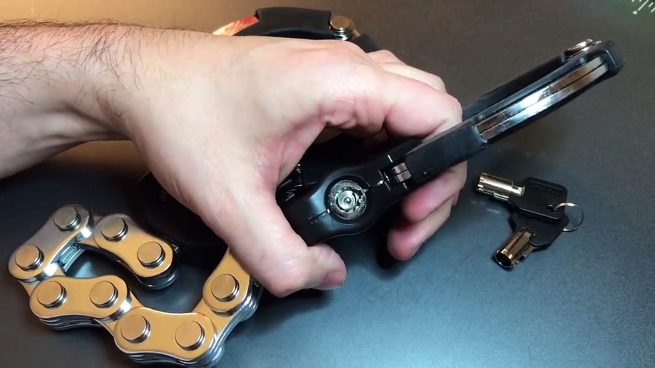 [355] Master Lock Street Cuffs (10-Pin Tubular Core) Picked