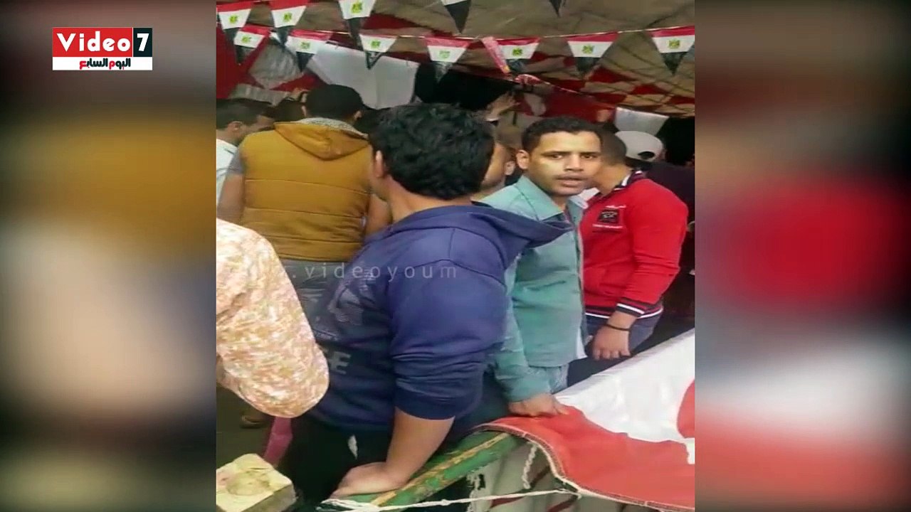شباب مصر يحتشدون أمام الجامعة العمالية للمشاركة بالانتخابات
