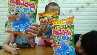 吃史萊姆！日本食玩 水黏土需轉100回！ 桌面遊戲 男女孩玩具開箱 Slime Candy~ Box Opening！