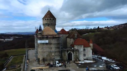 Vue d'ici : Le château de Montrottier