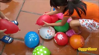 LEARNING COLOR WATER BALLOONS FIGHT Water Toys Family Fun Outdoors Activities for Kids