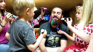 7 KIDS turn their DADS BEARD into a RAINBOW! RAINBOW SANTA!