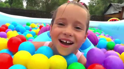 Learn Colors With Baby And Ball In The Pool Candy Giants Juba - Baby Song