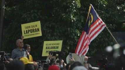 Electoral line redraw sparks protest outside Malaysian parliament