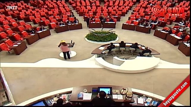 CHP'li vekil kürsüye baret ve pancarla çıktı