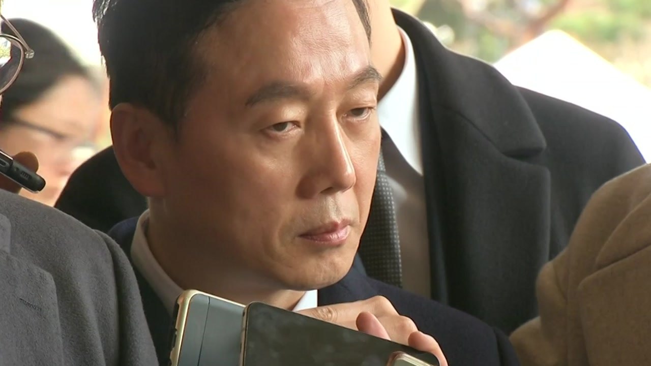 카드 내역 들고 나온 정봉주...숨겨진 의도 있나 / YTN
