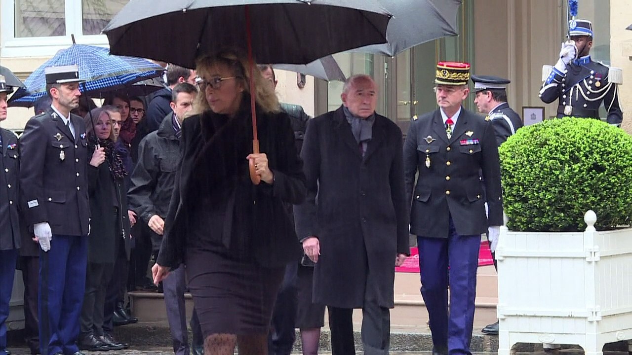 Macron würdigt getöteten polizisten als "helden"