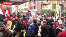 احتفالات بالرقص والأغانى أمام اللجان الانتخابية فى أخر أيام الانتخابات