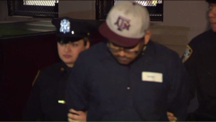 Man Allegedly Impersonates Cop, Tries to Extort Teenage Girl for Cash, Sex