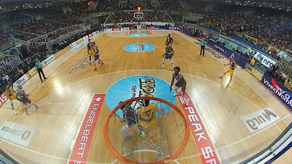 Basket Champions League - 1/4 de finale - L'incroyable panier de Sakota pour l'AEK face à la SIG